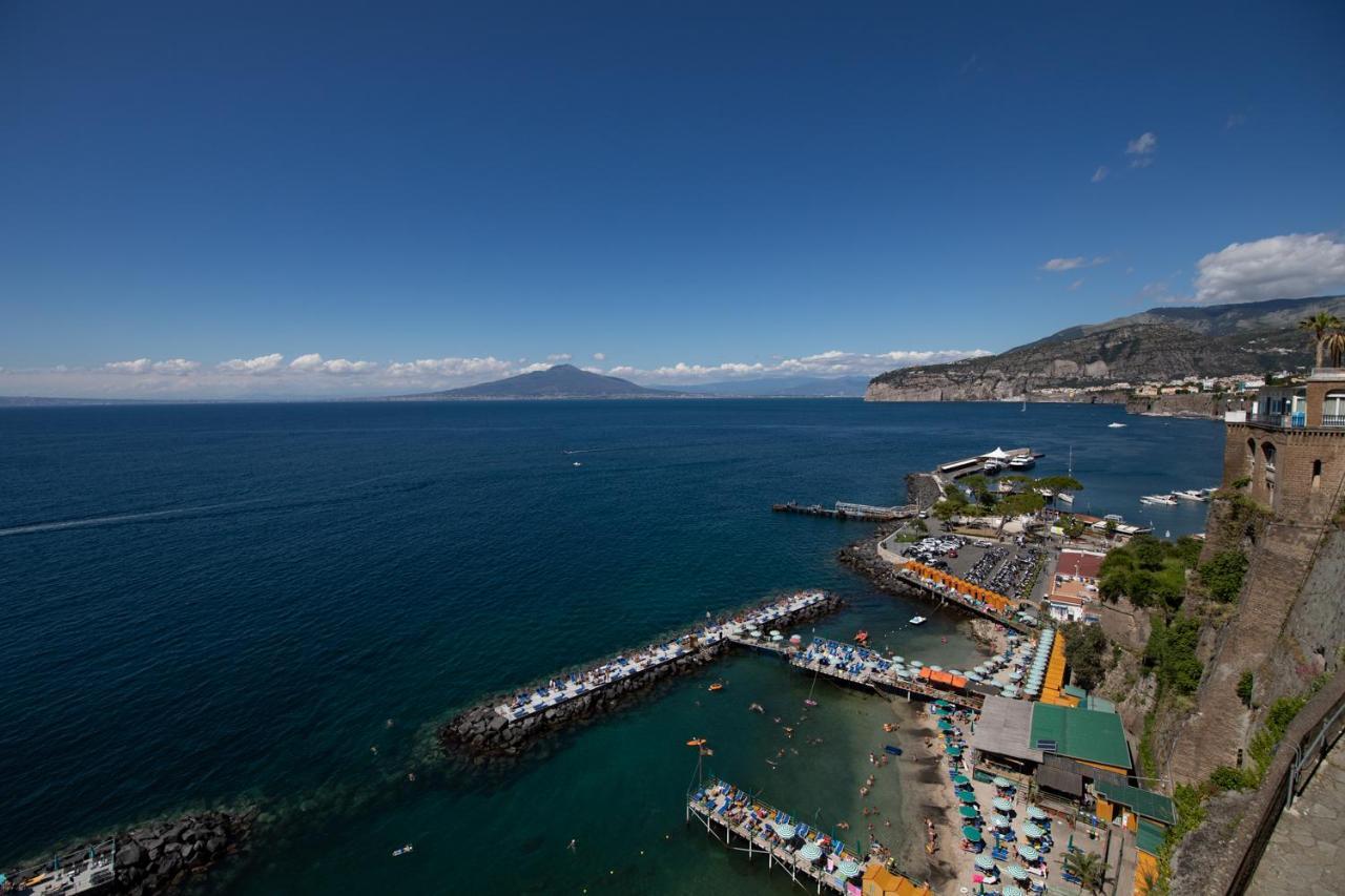 Casa La Perla Apartment ซอร์เรนโต ภายนอก รูปภาพ